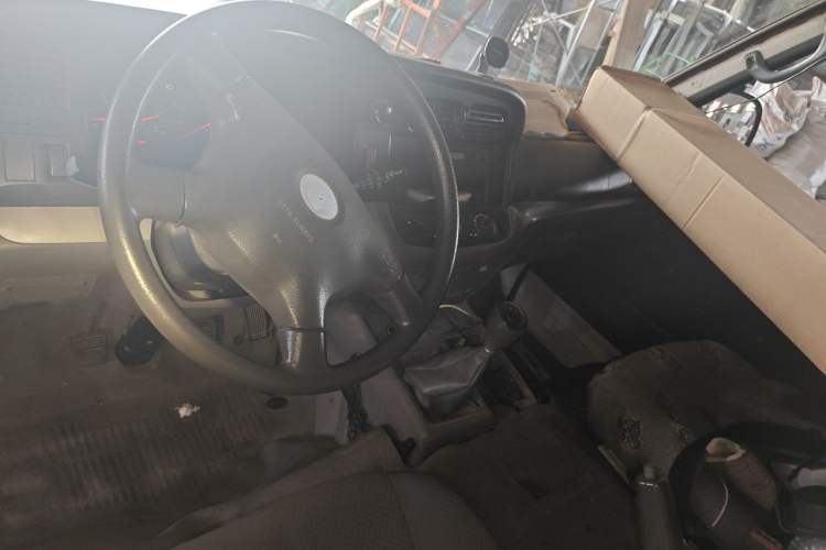 Used Jinbei Hiace  Center Console