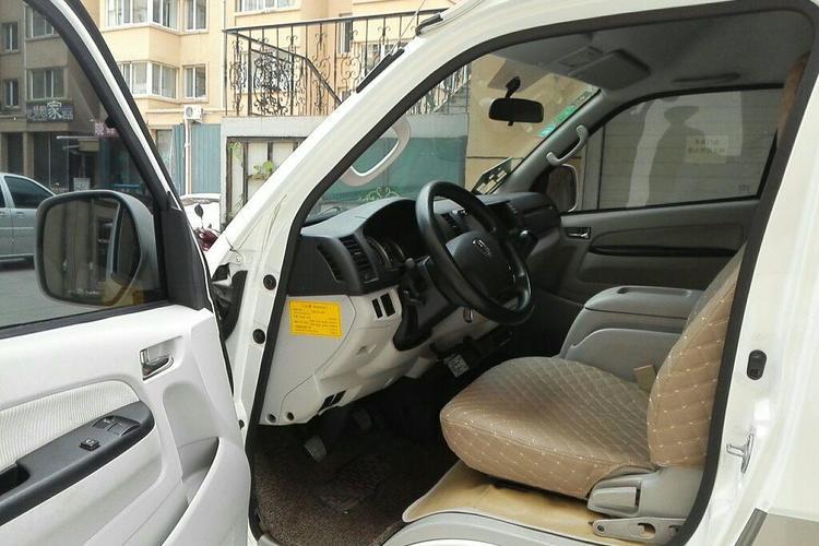 Used Jinbei Hiace 2013 2.5T Da Hai Shi W National Games Commemorative Luxury Edition Driver Seat
