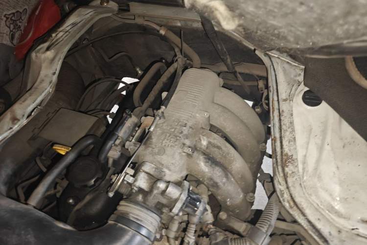 Used Jinbei Hiace  Engine Bay Left