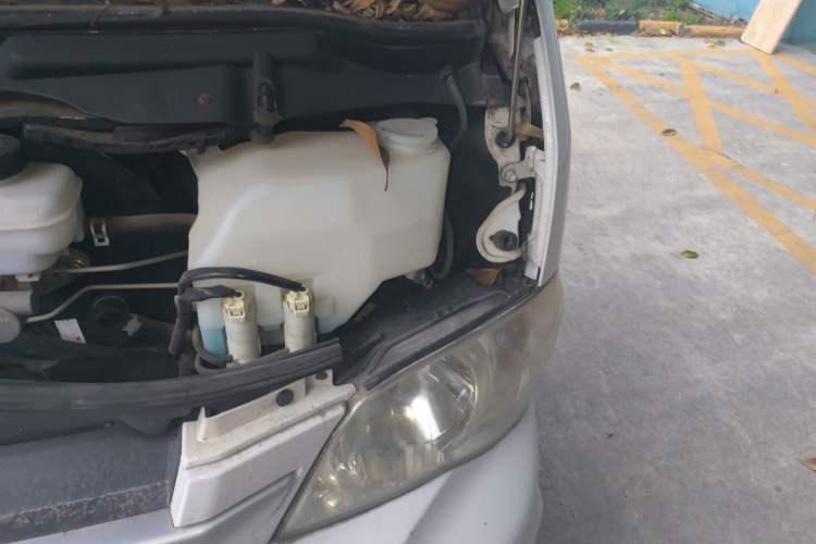 Used Jinbei Hiace  Engine Bay Left