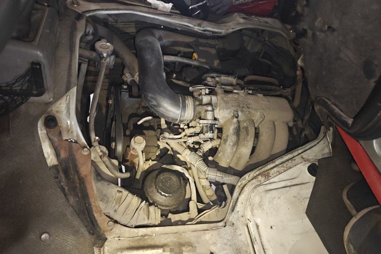 Used Jinbei Hiace  Engine Bay