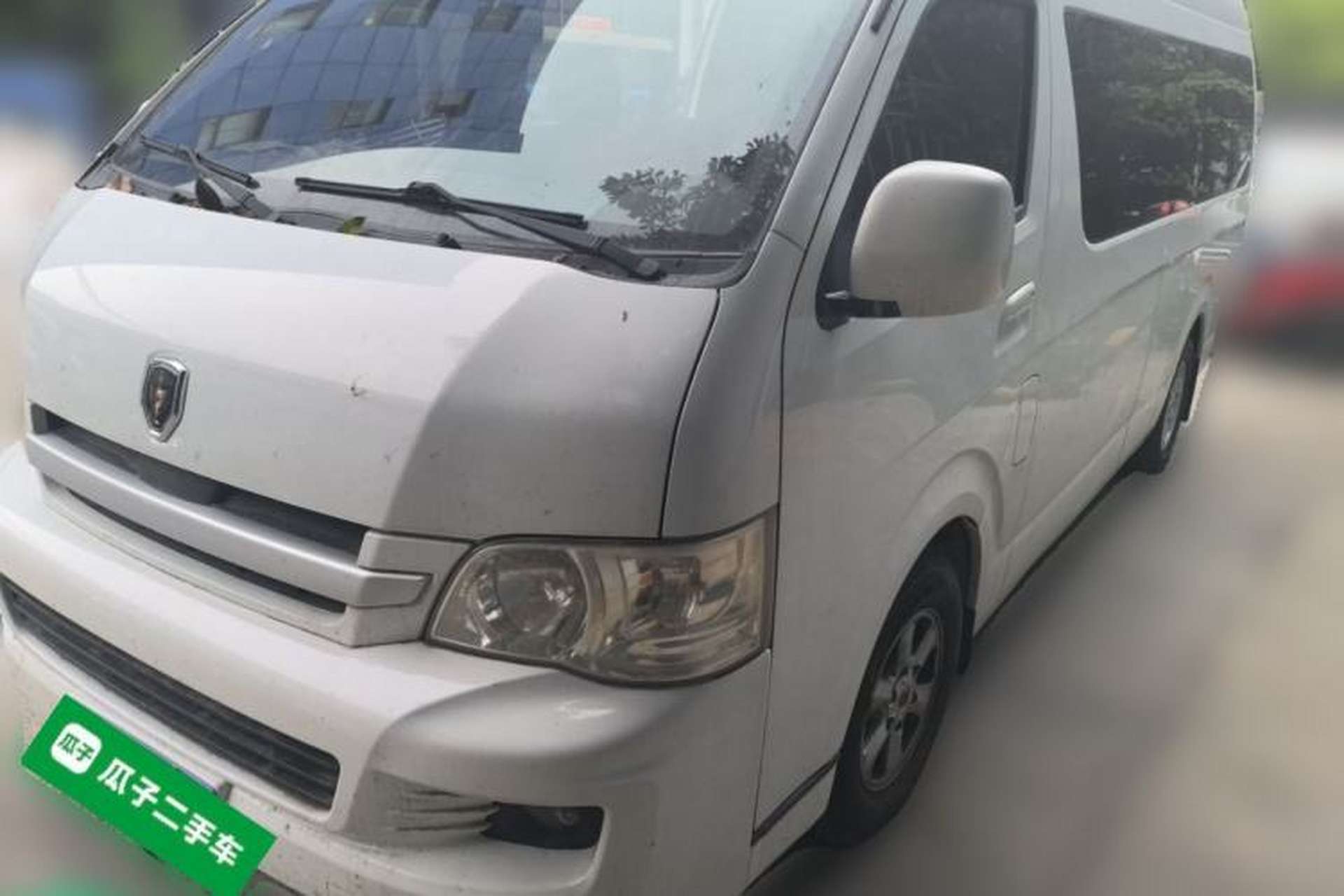 Used Jinbei Hiace  Front Left 45 Deg