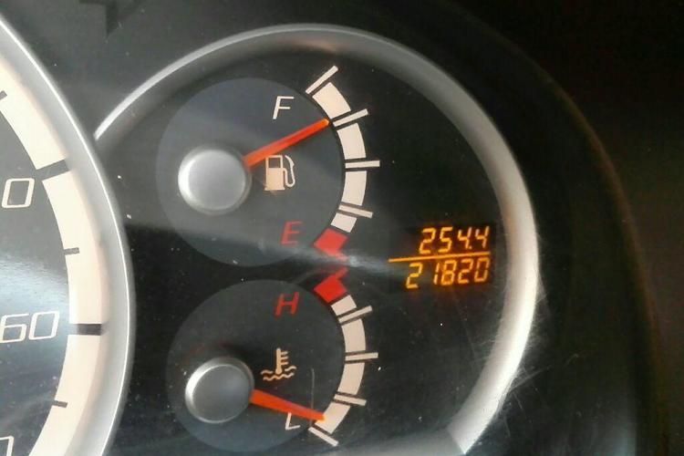 Used Jinbei Hiace 2013 2.5T Da Hai Shi W National Games Commemorative Luxury Edition Odometer Close Up