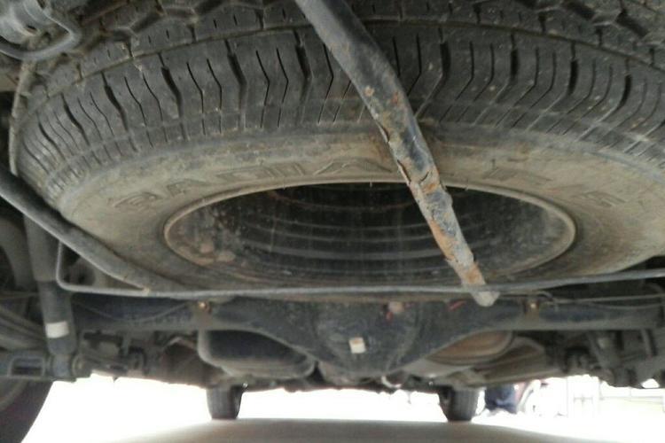Used Jinbei Hiace 2013 2.5T Da Hai Shi W National Games Commemorative Luxury Edition Rear Bumper Underside