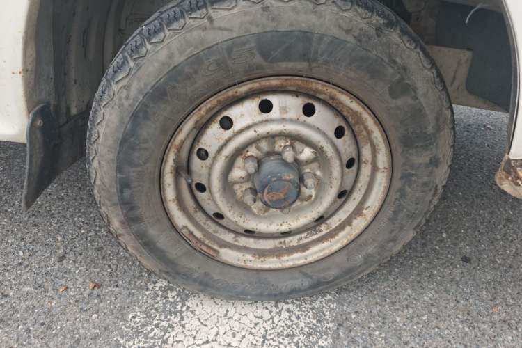 Used Jinbei Hiace  Right Front Wheel Hub