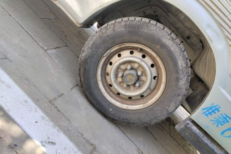 Used Jinbei Hiace  Right Front Wheel Hub