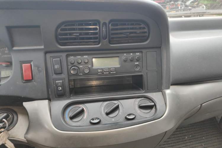 Used Jinbei Hiace 2014 2.0L 5th Generation Kuaiyunwang Business Version 4G20B Audio And AC Panel
