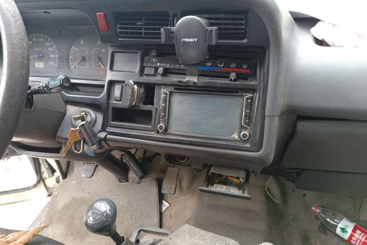 Used Jinbei Hiace 2014 2.0L Fifth-Generation Xiangyun Comfort Type 1 4G21C Audio And AC Panel