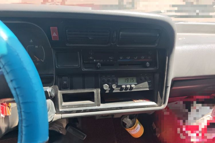 Used Jinbei Hiace 2014 2.0L Fifth-Generation Xiangyun Comfort Type 1 4G20C Audio And AC Panel