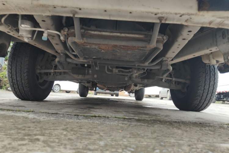 Used Jinbei Hiace 2014 2.0L 5th Generation Kuaiyunwang Business Version 4G20B Chassis Front
