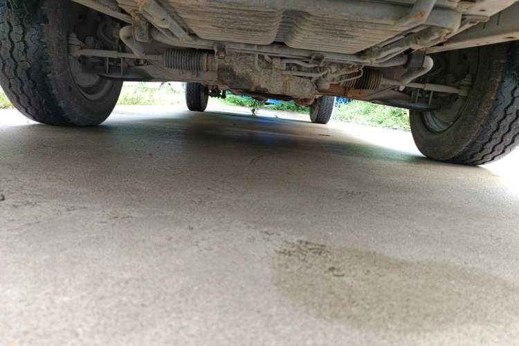 Used Jinbei Hiace 2014 2.0L Fifth-Generation Xiangyun Comfort Type 1 4G21C Chassis Front