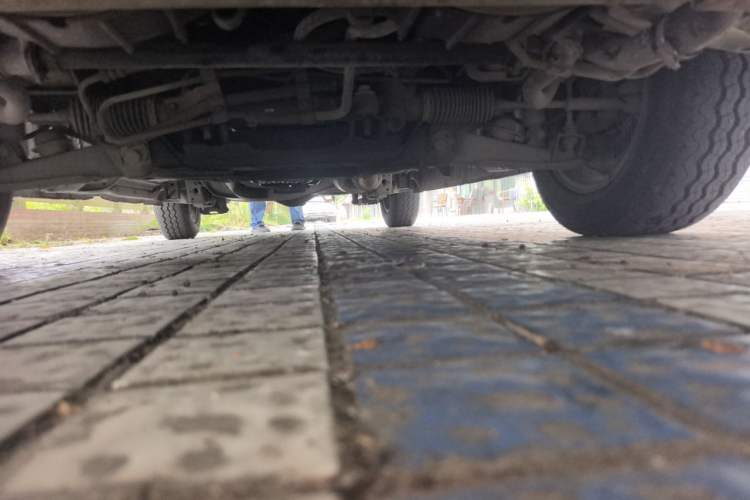 Used Jinbei Hiace 2014 2.0L Comfort Version V19 Chassis Front