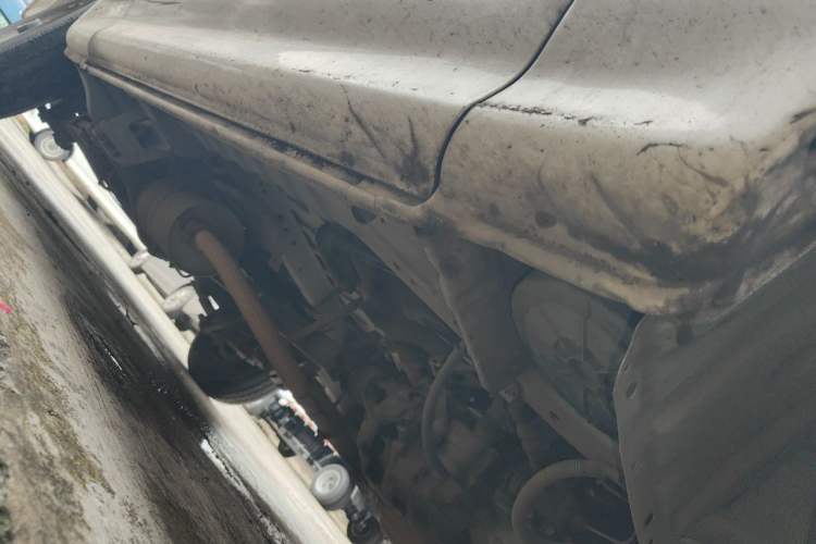 Used Jinbei Hiace 2014 2.0L 5th Generation Kuaiyunwang Business Version 4G20B Chassis Front Right
