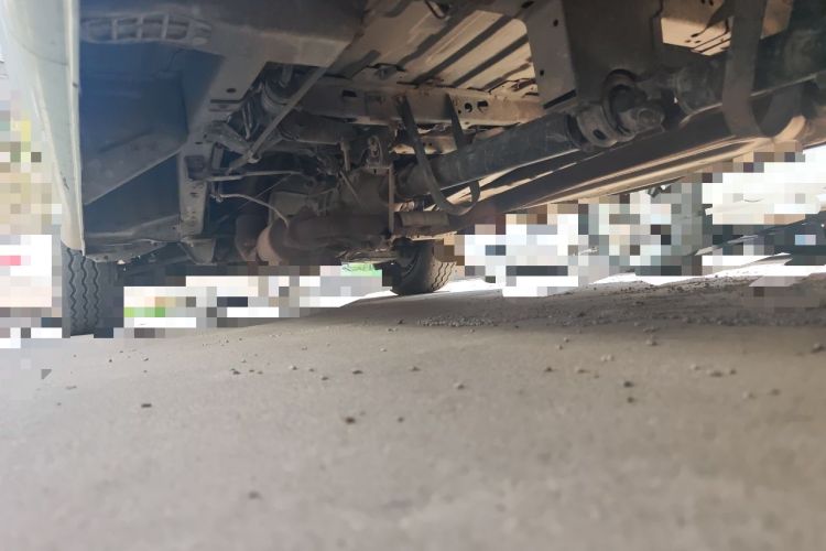 Used Jinbei Hiace 2014 2.0L Fifth-Generation Xiangyun Comfort Type 1 4G20C Chassis Rear Left