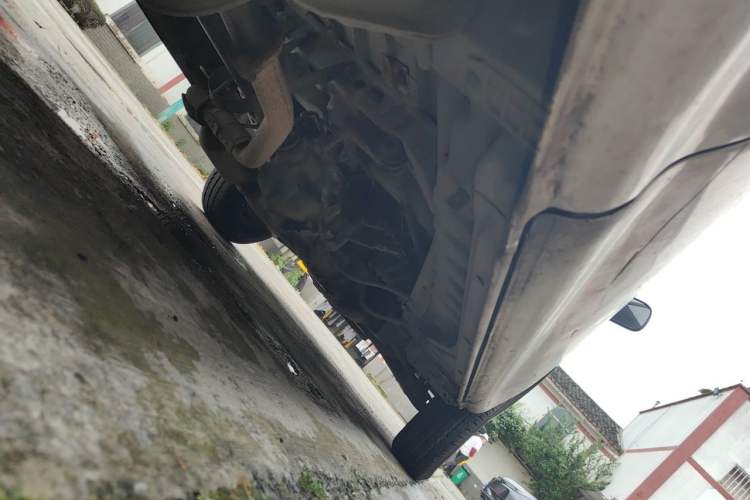 Used Jinbei Hiace 2014 2.0L 5th Generation Kuaiyunwang Business Version 4G20B Chassis Rear Right