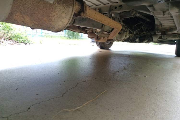 Used Jinbei Hiace 2014 2.0L Fifth-Generation Xiangyun Comfort Type 1 4G21C Chassis Rear Right