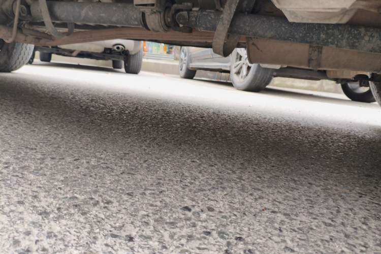 Used Jinbei Hiace 2014 2.0L 5th Generation Kuaiyunwang Business Version 4G21B Chassis Rear Right