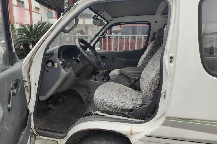 Used Jinbei Hiace 2014 2.0L 5th Generation Kuaiyunwang Business Version 4G20B Driver Seat