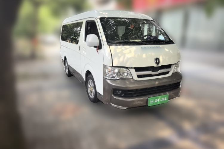Used Jinbei Hiace 2014 2.0L Comfort Version V19 Front Right 45 Deg