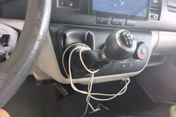 Used Jinbei Hiace 2014 2.0L Comfort Version V19 Gear Lever