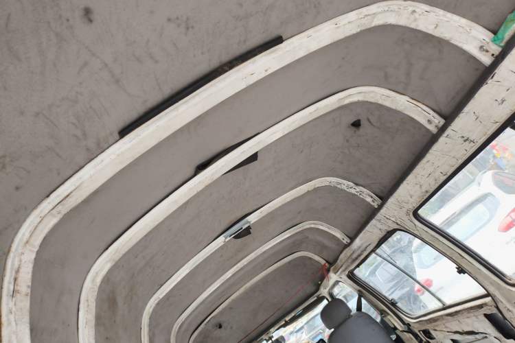 Used Jinbei Hiace 2014 2.0L 5th Generation Kuaiyunwang Business Version 4G21B Headliner