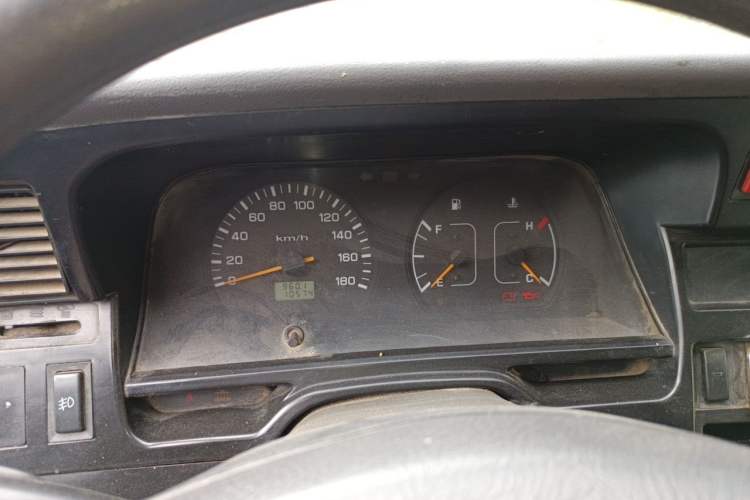 Used Jinbei Hiace 2014 2.0L Fifth-Generation Xiangyun Comfort Type 1 4G21C Instrument Cluster