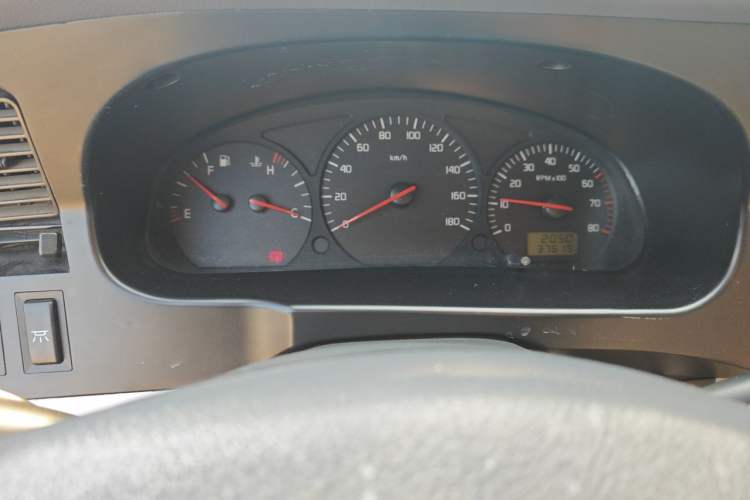 Used Jinbei Hiace 2014 2.0L Fifth-Generation Xiangyun Comfort Type 1 4G20C Instrument Cluster