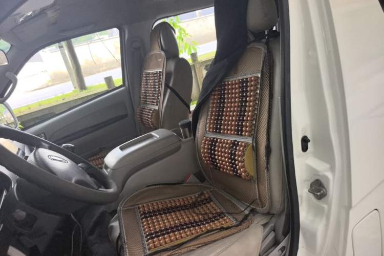 Used Jinbei Hiace 2014 2.0L Comfort Version V19 Left Front Seat