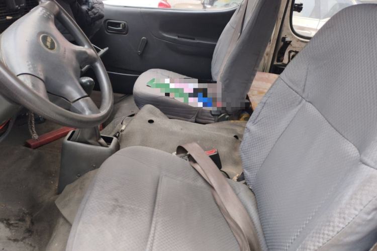 Used Jinbei Hiace 2014 2.0L 5th Generation Kuaiyunwang Business Version 4G21B Left Front Seat