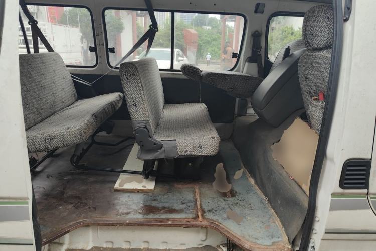 Used Jinbei Hiace 2014 2.0L 5th Generation Kuaiyunwang Business Version 4G20B Left Rear Seat