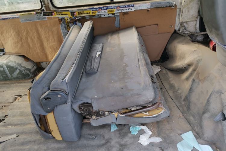 Used Jinbei Hiace 2014 2.0L 5th Generation Kuaiyunwang Business Version 4G20B Left Rear Seat