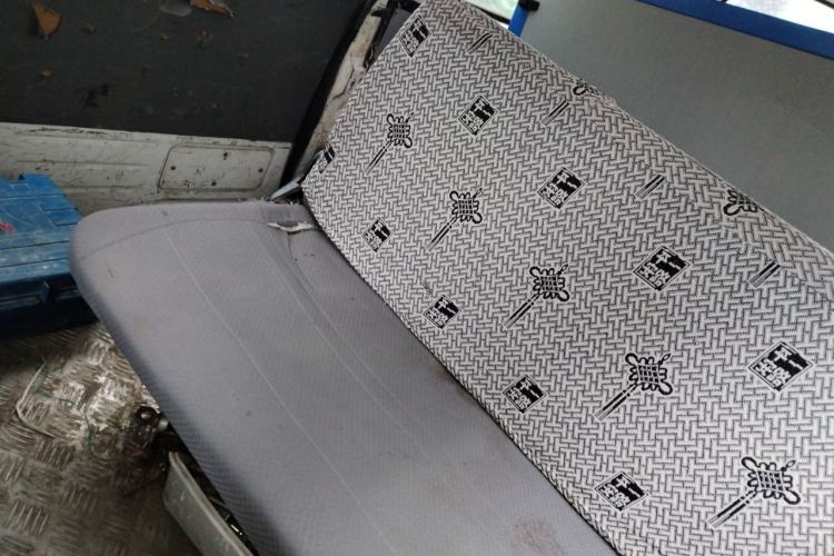 Used Jinbei Hiace 2014 2.0L 5th-Gen Power King Comfort Version V19 Left Rear Seat