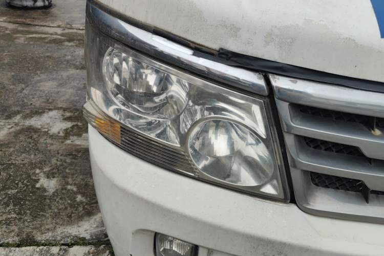 Used Jinbei Hiace 2014 2.0L 5th Generation Kuaiyunwang Business Version 4G20B Right Front Headlight