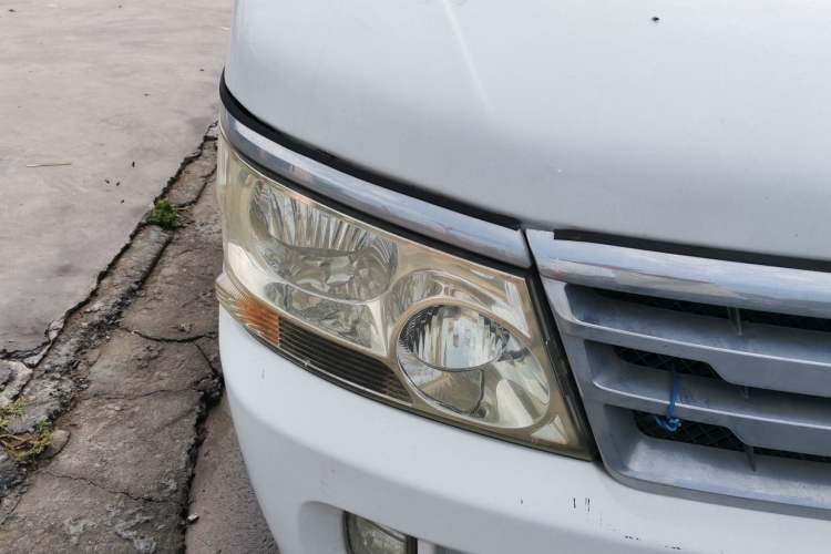 Used Jinbei Hiace 2014 2.0L 5th Generation Kuaiyunwang Business Version 4G20B Right Front Headlight