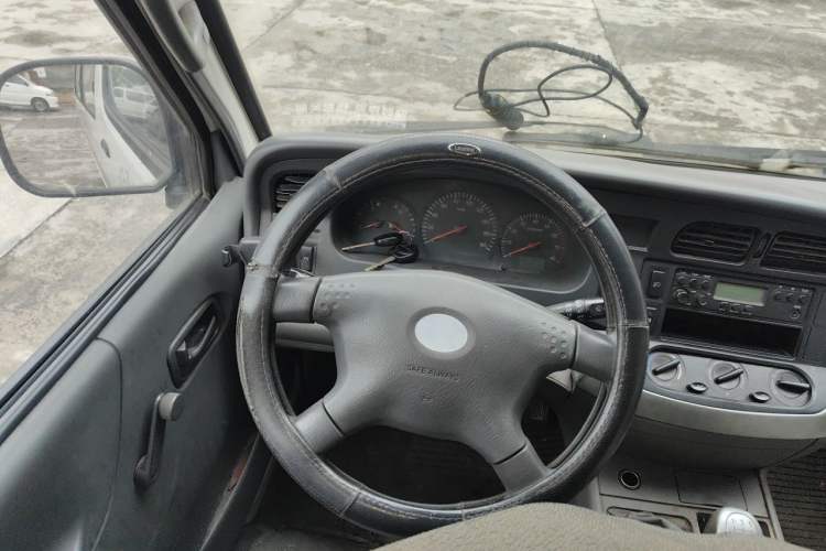 Used Jinbei Hiace 2014 2.0L 5th Generation Kuaiyunwang Business Version 4G20B Steering Wheel