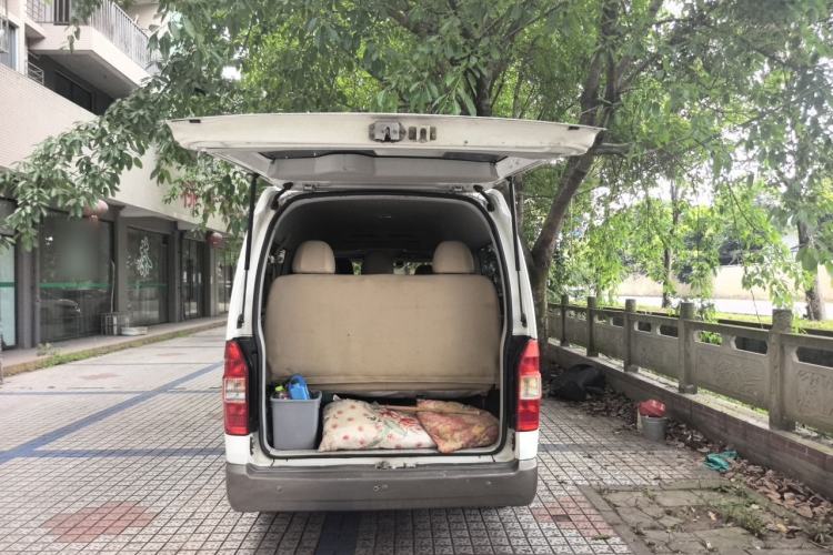 Used Jinbei Hiace 2014 2.0L Comfort Version V19 Trunk