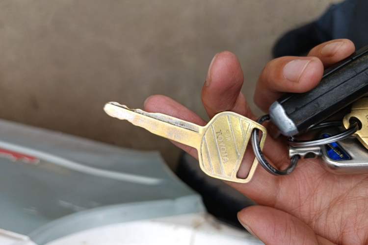 Used Jinbei Hiace 2014 2.0L Fifth-Generation Xiangyun Comfort Type 1 4G21C Vehicle Key