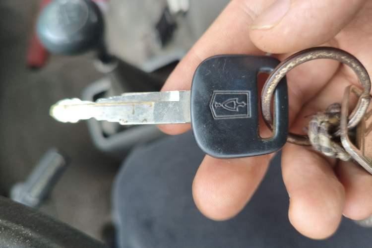 Used Jinbei Hiace 2014 2.0L 5th Generation Kuaiyunwang Business Version 4G21B Vehicle Key