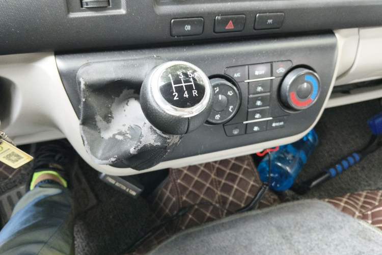 Used Jinbei Hiace  Gear Lever
