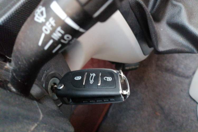 Used Jinbei Hiace 2014 2.0L Comfort Version V19 Vehicle Key