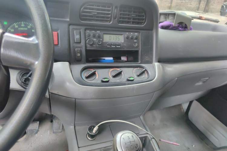 Used Jinbei Hiace 2014 2.0L 5th Generation Kuaiyunwang Business Version 4G19 Audio And AC Panel