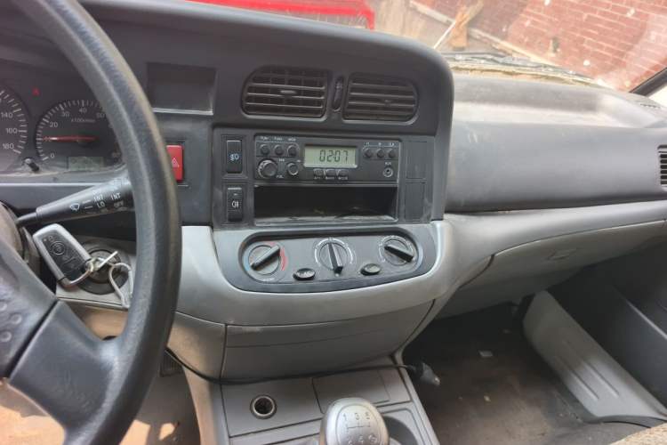 Used Jinbei Hiace 2014 2.0L 5th Generation Kuaiyunwang Business Version 4G19 Audio And AC Panel