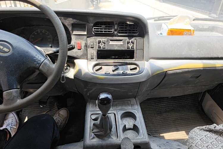 Used Jinbei Hiace 2014 2.0L 5th Generation Kuaiyunwang Business Version 4G19 Audio And AC Panel