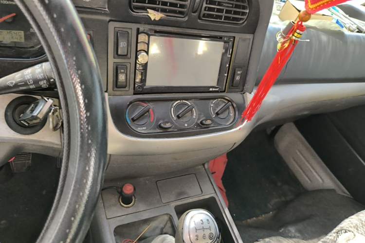 Used Jinbei Hiace 2014 2.0L Fifth-Generation Xiangyun Comfort Type 1 4G20C Audio And AC Panel