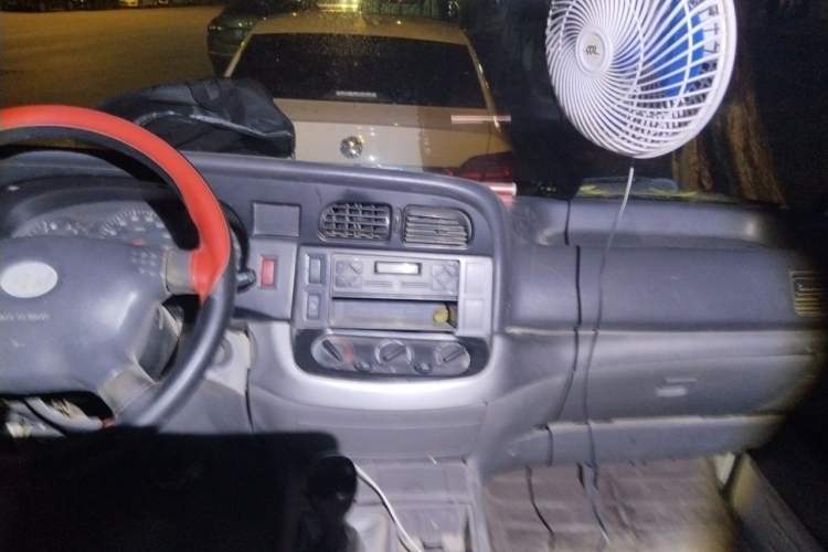 Used Jinbei Hiace 2014 2.0L 5th Generation Kuaiyunwang Business Version 4G19 Audio And AC Panel