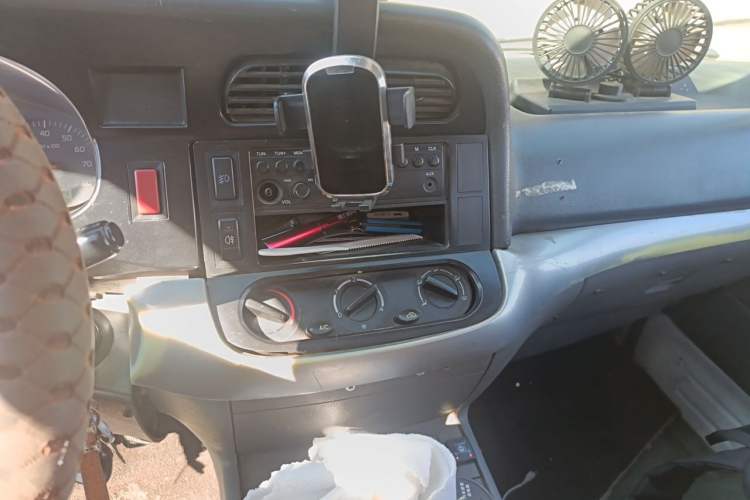 Used Jinbei Hiace 2014 2.0L Fifth-Generation Power King Classic V19 Audio And AC Panel