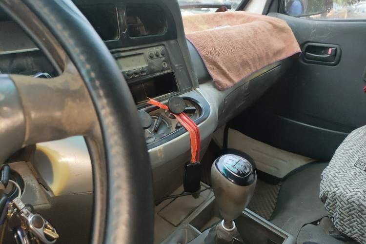 Used Jinbei Hiace 2014 2.0L 5th Generation Kuaiyunwang Business Version 4G19 Audio And AC Panel