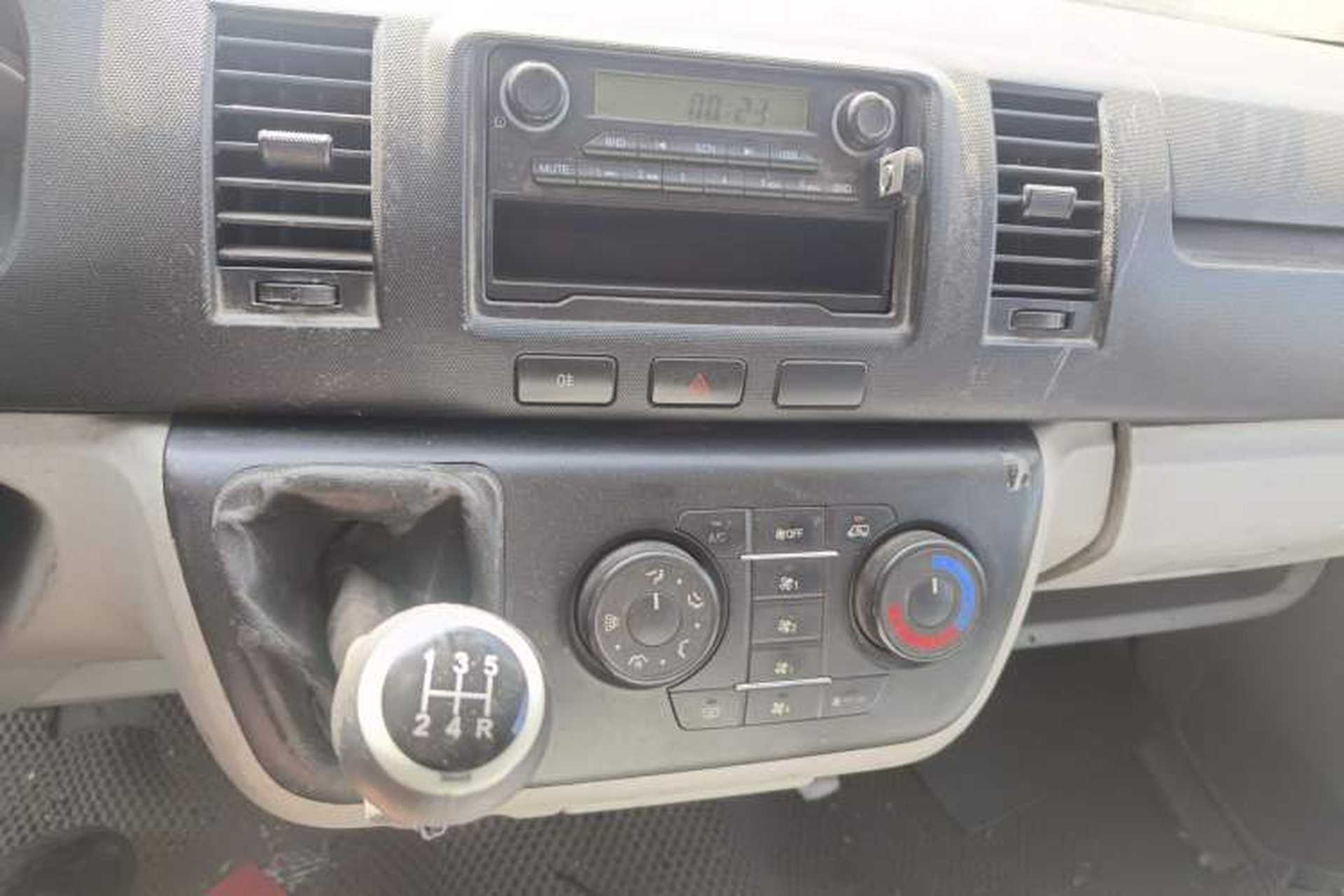 Used Jinbei Hiace 2014 2.0L Comfort Version V19 Audio And AC Panel