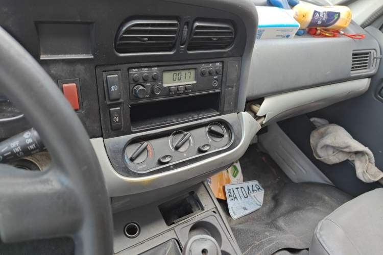Used Jinbei Hiace 2014 2.0L 5th Generation Kuaiyunwang Business Version 4G21B Audio And AC Panel