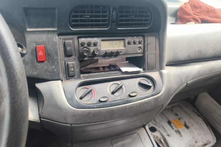 Used Jinbei Hiace 2014 2.0L Fifth-Generation Xiangyun Comfort Type 1 4G20C Audio And AC Panel